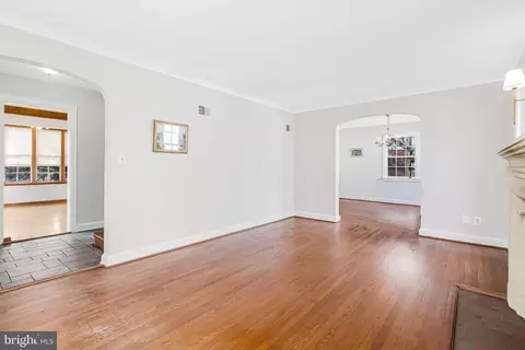 Living - 9202 Worth Ave, Silver Spring, MD 20901 photo 3 of 6