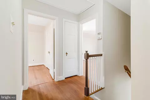 Entry Way - 9202 Worth Ave, Silver Spring, MD 20901 photo 5 of 6