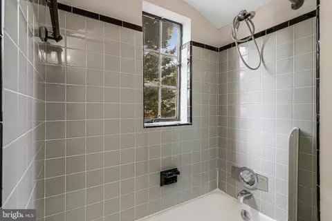 Bath - 9202 Worth Ave, Silver Spring, MD 20901 photo 5 of 10