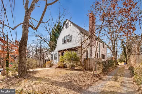 Exterior - 9202 Worth Ave, Silver Spring, MD 20901 photo 8 of 9