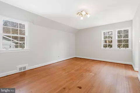 Bedroom - 9202 Worth Ave, Silver Spring, MD 20901 photo 3 of 7