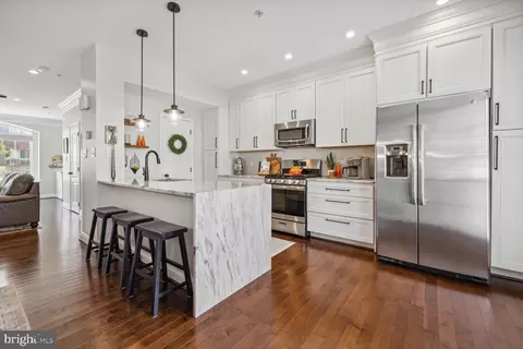 12820 Clarks Crossing Dr, Clarksburg, MD 20871