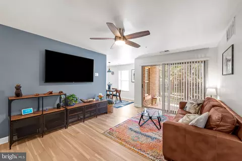 7908 Pearlbush Dr #103, Gaithersburg, MD 20879