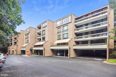 4956 Sentinel Dr #9-102, Bethesda, MD 20816