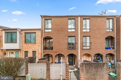 19460 Brassie Pl, Montgomery Village, MD 20886