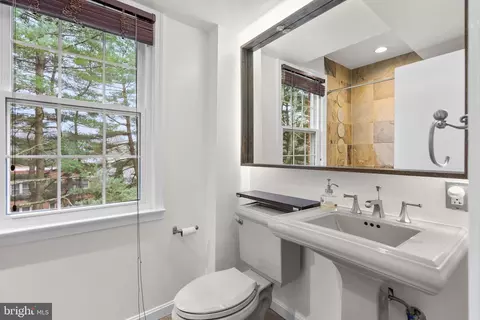 2246 Washington Ave #202, Silver Spring, MD 20910 photo 20