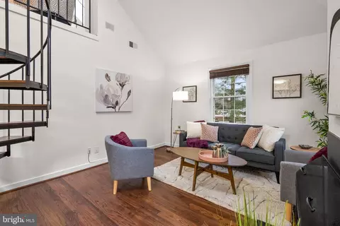 2246 Washington Ave #202, Silver Spring, MD 20910 photo 9