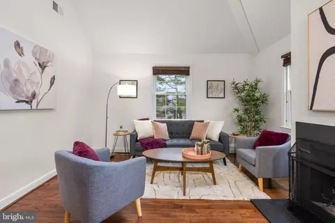 2246 Washington Ave #202, Silver Spring, MD 20910 photo 10