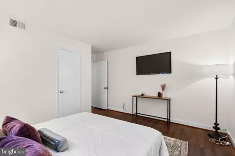 2246 Washington Ave #202, Silver Spring, MD 20910 photo 18