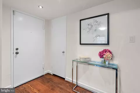2246 Washington Ave #202, Silver Spring, MD 20910 photo 4