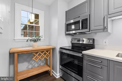 2246 Washington Ave #202, Silver Spring, MD 20910 photo 13