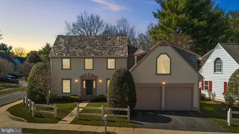 222 Bristol Downs Dr, Gaithersburg, MD 20877