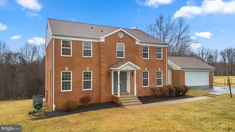 5917 Willow Knoll Dr, Derwood, MD 20855