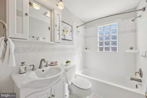 Bath - 1720 Dublin Dr, Silver Spring, MD 20902 photo 2 of 3