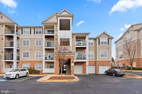 19627 Galway Bay Cir #301, Germantown, MD 20874