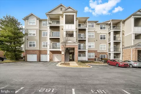 19621 Galway Bay Cir #102, Germantown, MD 20874