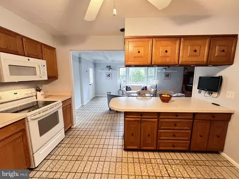 2503 N Gate Ter, Silver Spring, MD 20906 photo 7