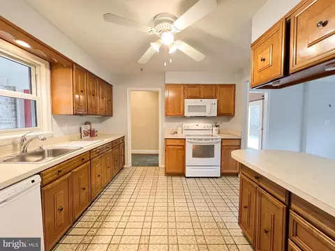 2503 N Gate Ter, Silver Spring, MD 20906 photo 6