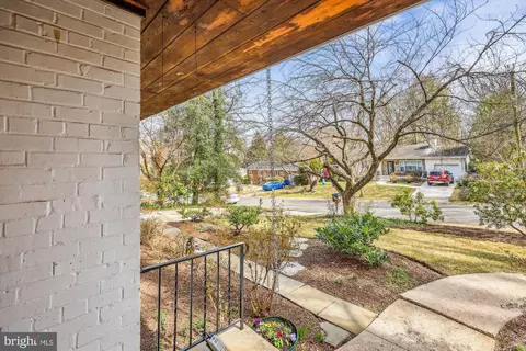 Exterior - 411 Pershing Dr, Silver Spring, MD 20910 photo 4 of 7