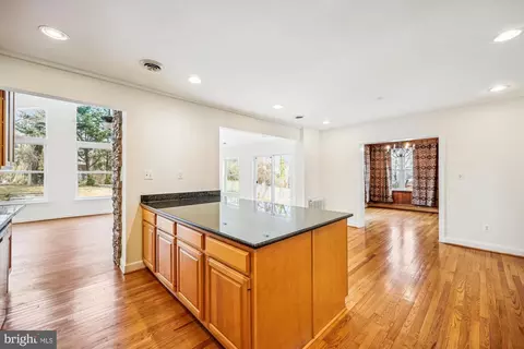 Kitchen - 411 Pershing Dr, Silver Spring, MD 20910 photo 5 of 6