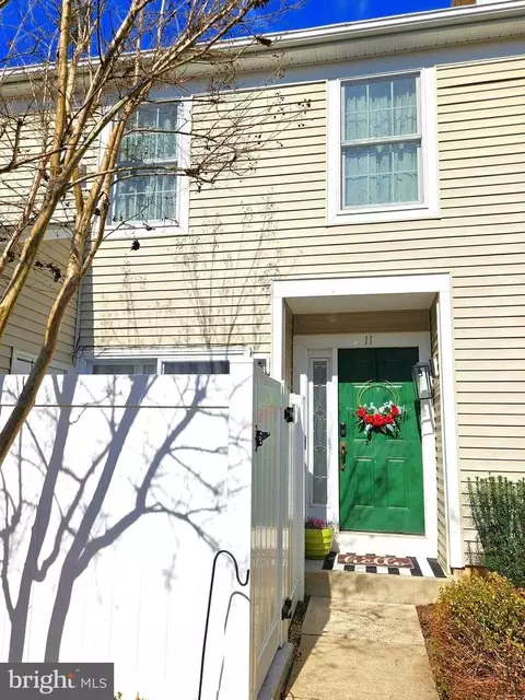 11 Ohara Ct, Olney, MD 20832