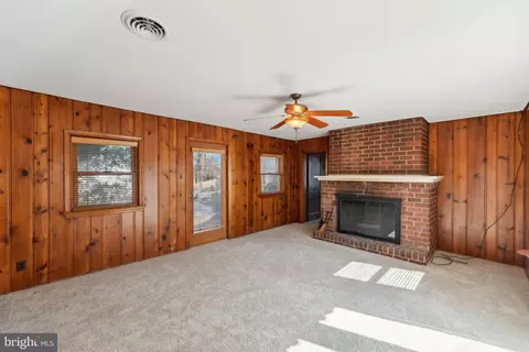 Living - 11703 Hatcher Pl, Silver Spring, MD 20902 photo 1 of 5