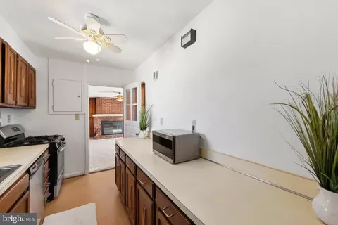 Entry Way - 11703 Hatcher Pl, Silver Spring, MD 20902 photo 1 of 6