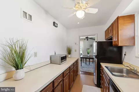 Kitchen - 11703 Hatcher Pl, Silver Spring, MD 20902 photo 3 of 3