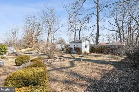 Exterior - 11703 Hatcher Pl, Silver Spring, MD 20902 photo 5 of 7