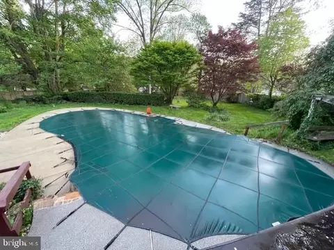 Exterior - 407 Quaint Acres Dr, Silver Spring, MD 20904 photo 10 of 18