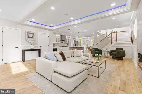 735 Silver Spring Ave, Silver Spring, MD 20910