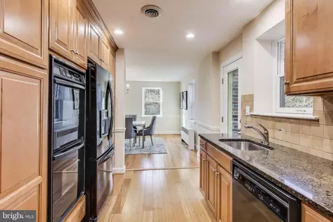 9214 Kingsbury Dr, Silver Spring, MD 20910 photo 18