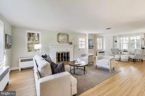 9214 Kingsbury Dr, Silver Spring, MD 20910 photo 8
