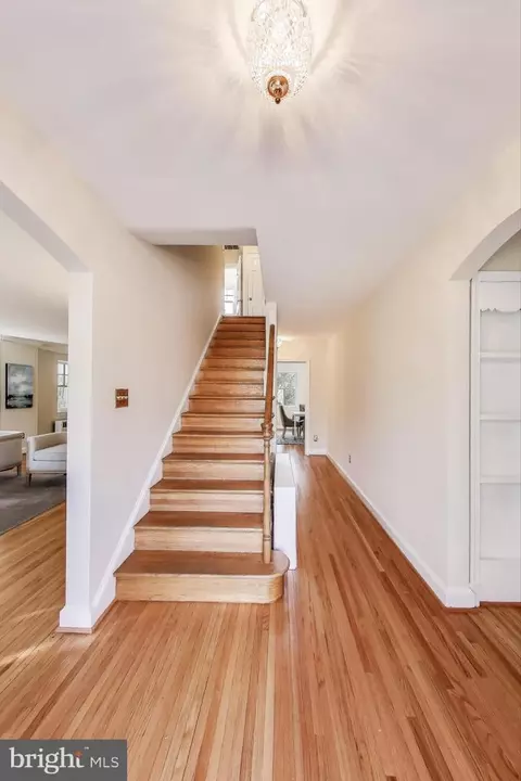 9214 Kingsbury Dr, Silver Spring, MD 20910 photo 7
