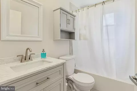 Bath - 12702 Goodhill Rd, Silver Spring, MD 20906 photo 2 of 2