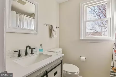 Bath - 12702 Goodhill Rd, Silver Spring, MD 20906 photo 1 of 2