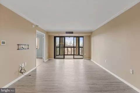 Living - 15115 Interlachen Dr #3-706, Silver Spring, MD 20906 photo 1 of 3