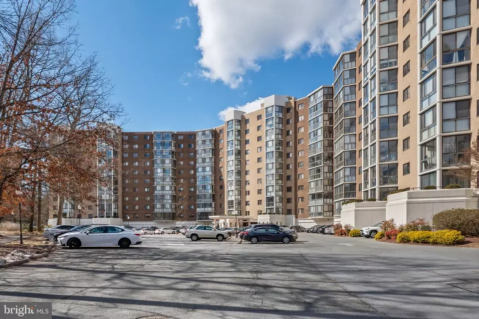 Exterior - 15115 Interlachen Dr #3-706, Silver Spring, MD 20906 photo 1 of 2