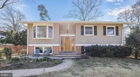 518 Lynch St, Rockville, MD 20850