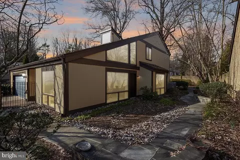 6304 Contention Ct, Bethesda, MD 20817