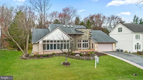 13708 Valley Dr, Rockville, MD 20850