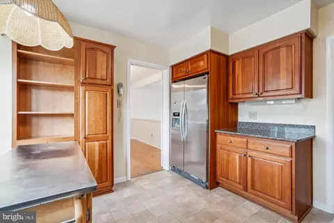 Kitchen - 404 Neale Ct, Silver Spring, MD 20901 photo 2 of 3