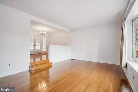 Living - 404 Neale Ct, Silver Spring, MD 20901 photo 1 of 7