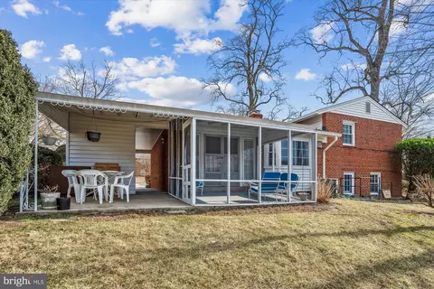 Exterior - 404 Neale Ct, Silver Spring, MD 20901 photo 2 of 13