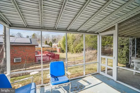 Exterior - 404 Neale Ct, Silver Spring, MD 20901 photo 4 of 13