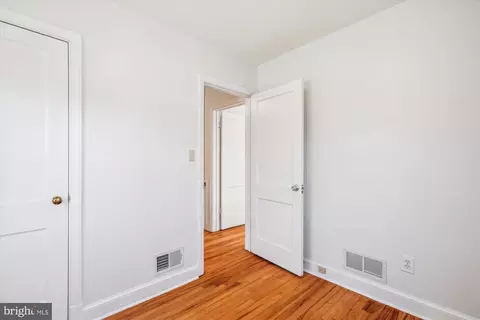 Bedroom - 10115 Tenbrook Dr, Silver Spring, MD 20901 photo 4 of 4