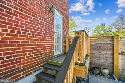 Exterior - 10115 Tenbrook Dr, Silver Spring, MD 20901 photo 6 of 15