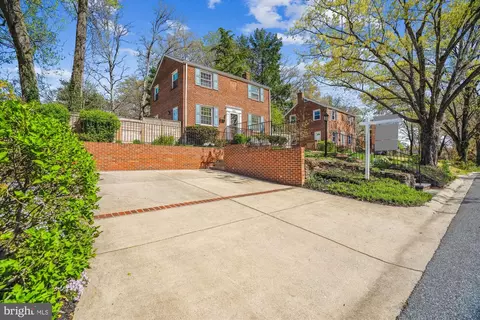 Exterior - 10115 Tenbrook Dr, Silver Spring, MD 20901 photo 4 of 15