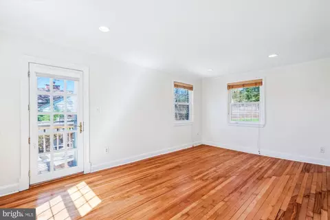 Bedroom - 10115 Tenbrook Dr, Silver Spring, MD 20901 photo 1 of 4