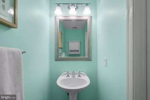 Bath - 2035 Westchester Dr, Silver Spring, MD 20902 photo 1 of 2